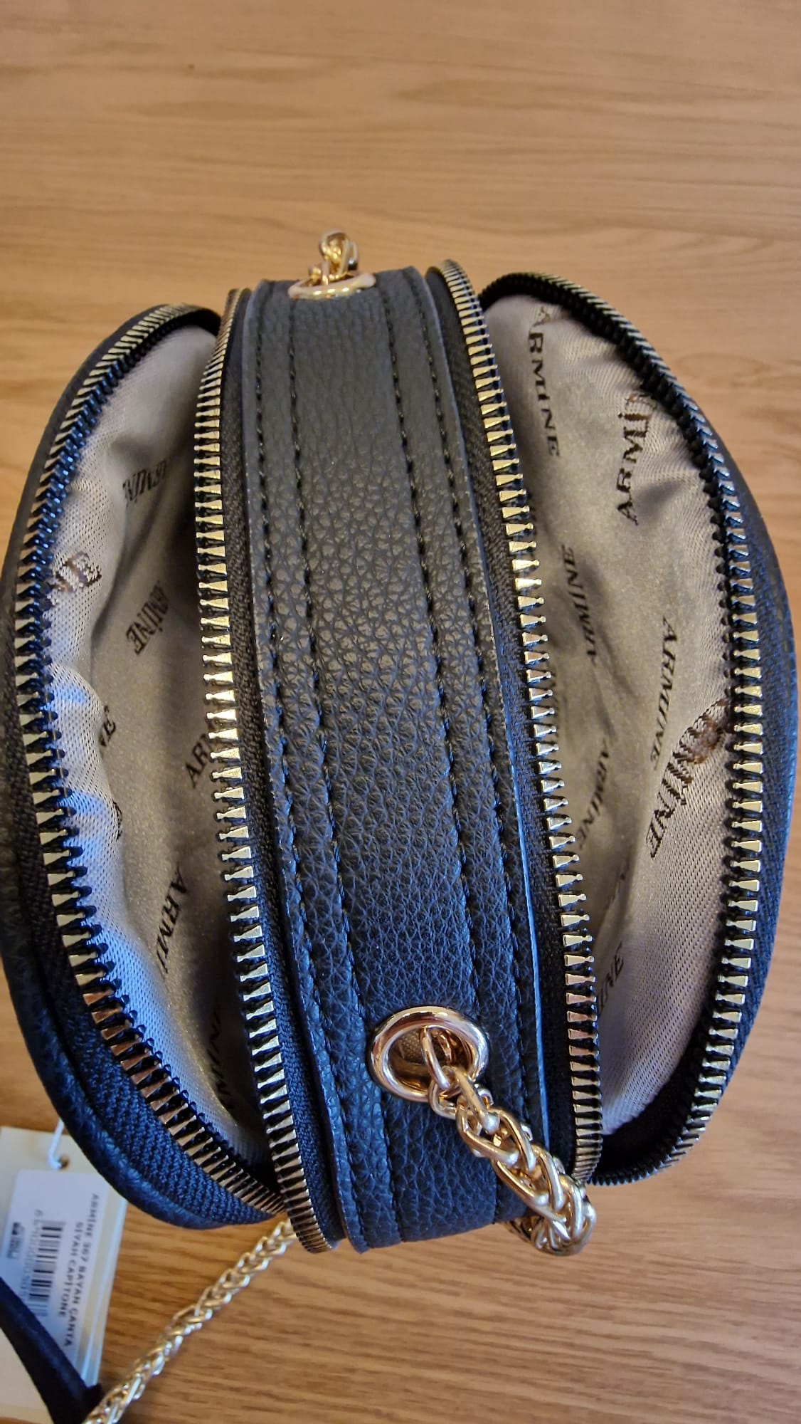 Armine quiltad väska svart