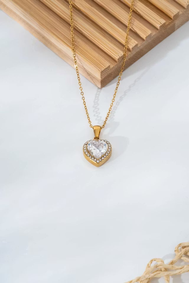 Hjärta sten stål halsband