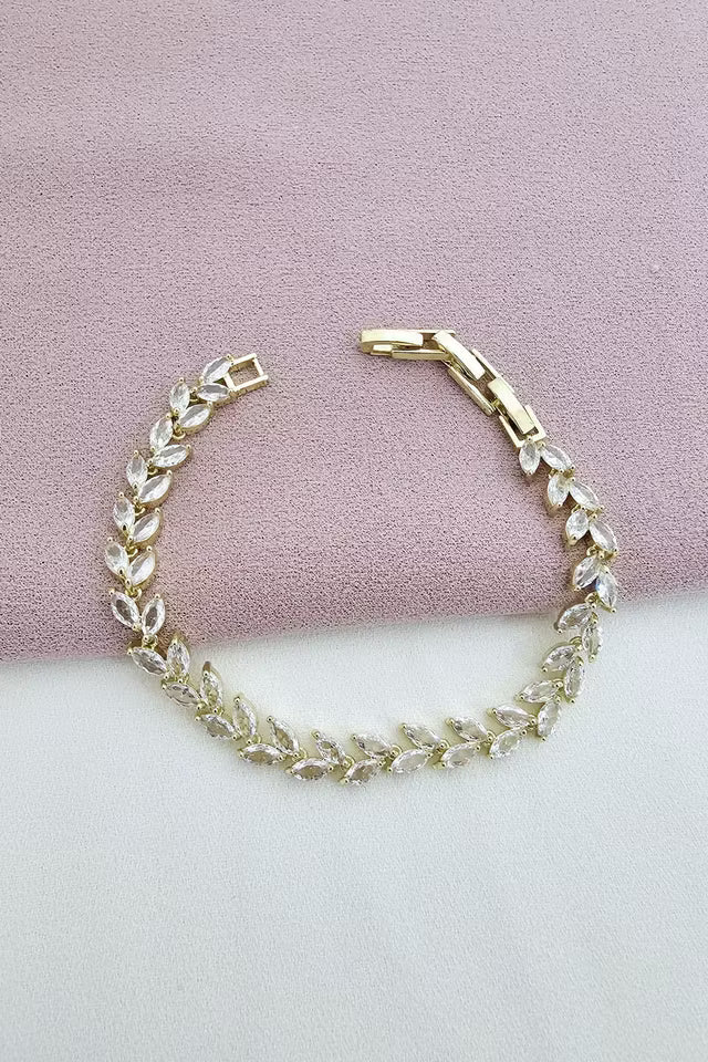 Vip modell vit sten guldfärgad armband