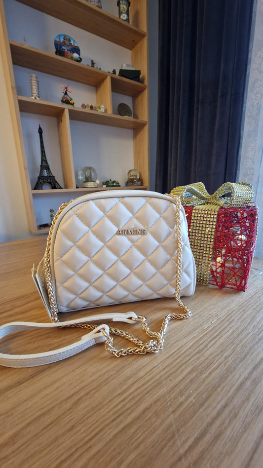 Armine quiltad väska beige