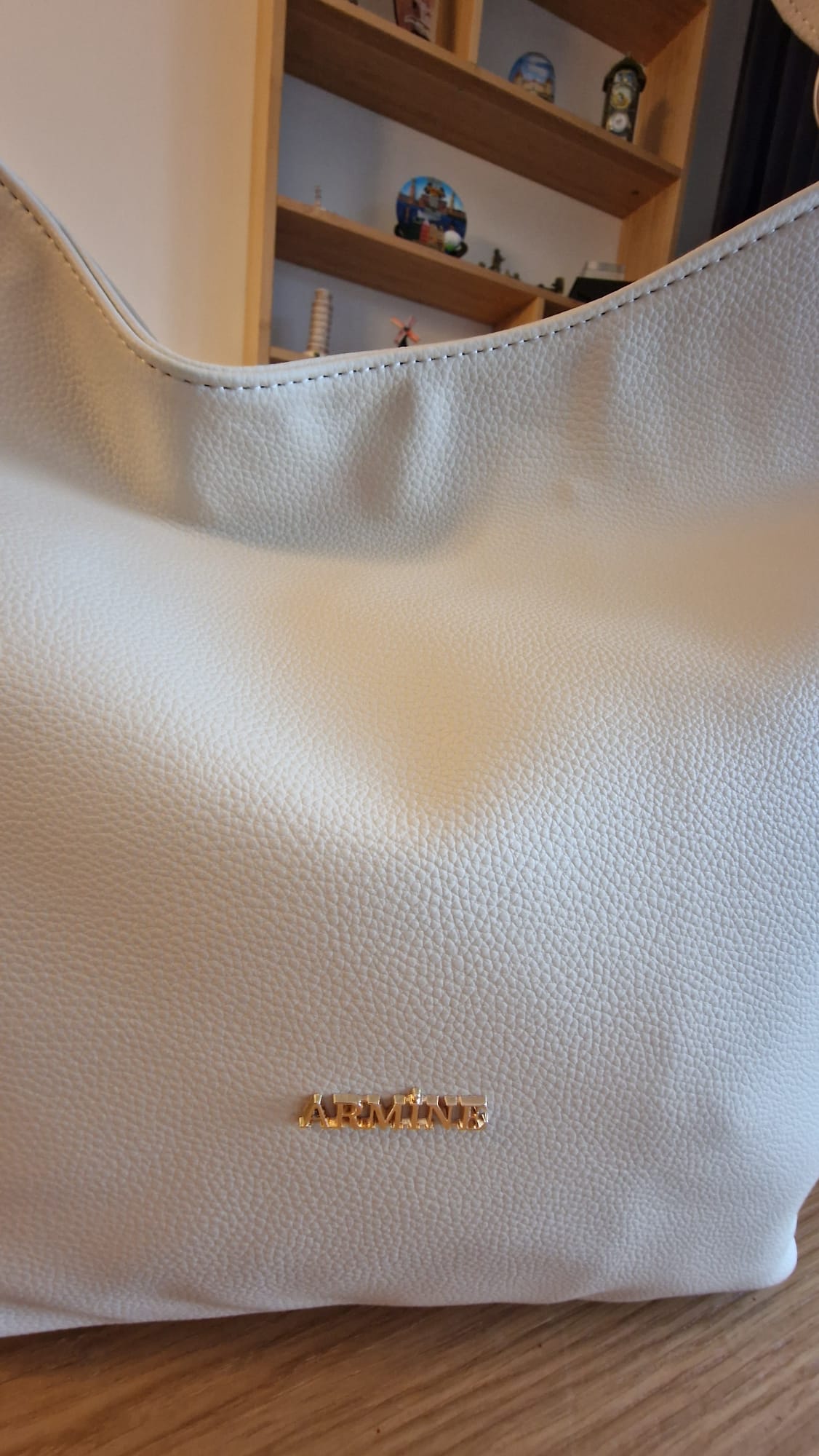 Armine student väska kräm