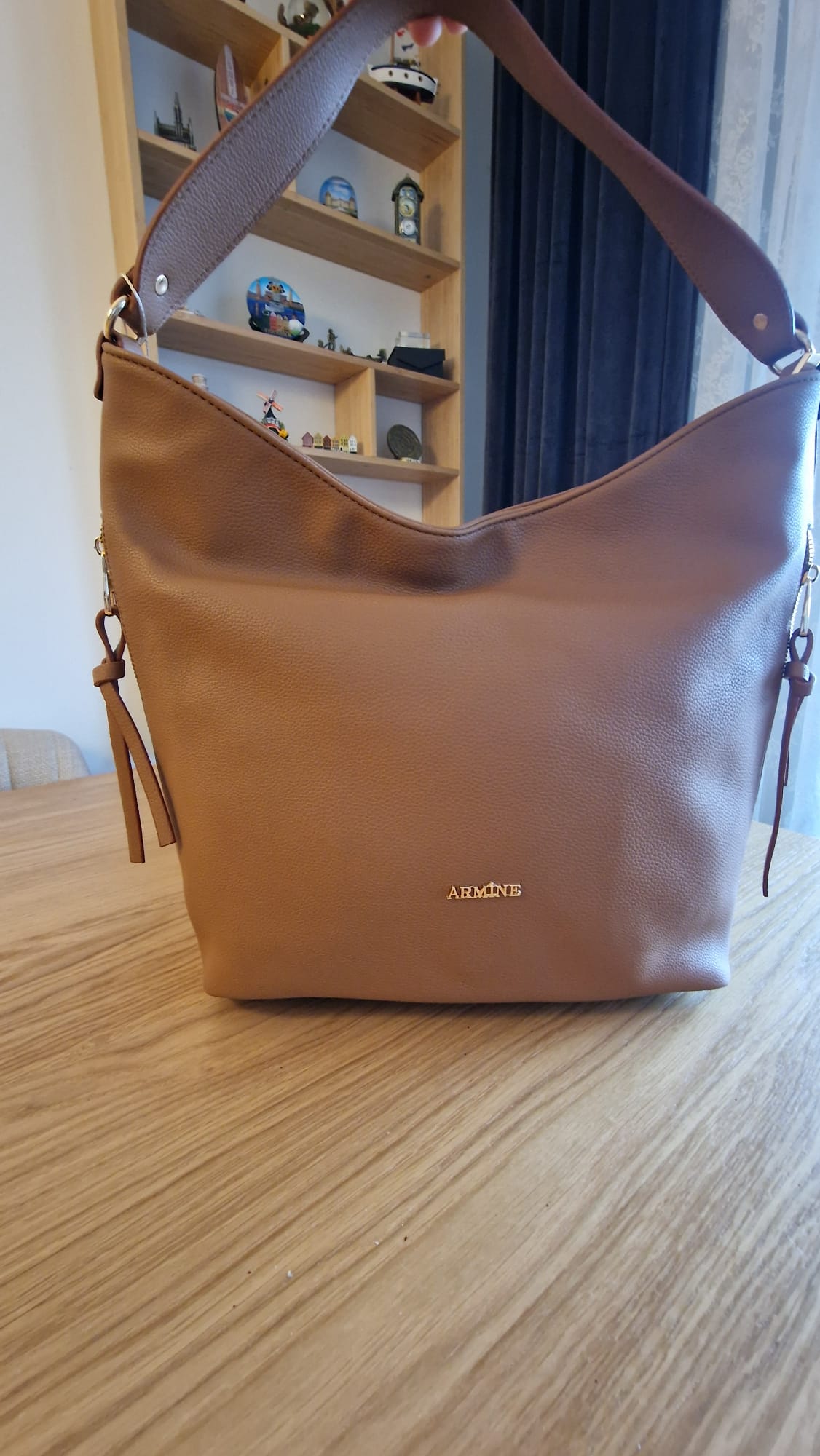 Armine student väska brun