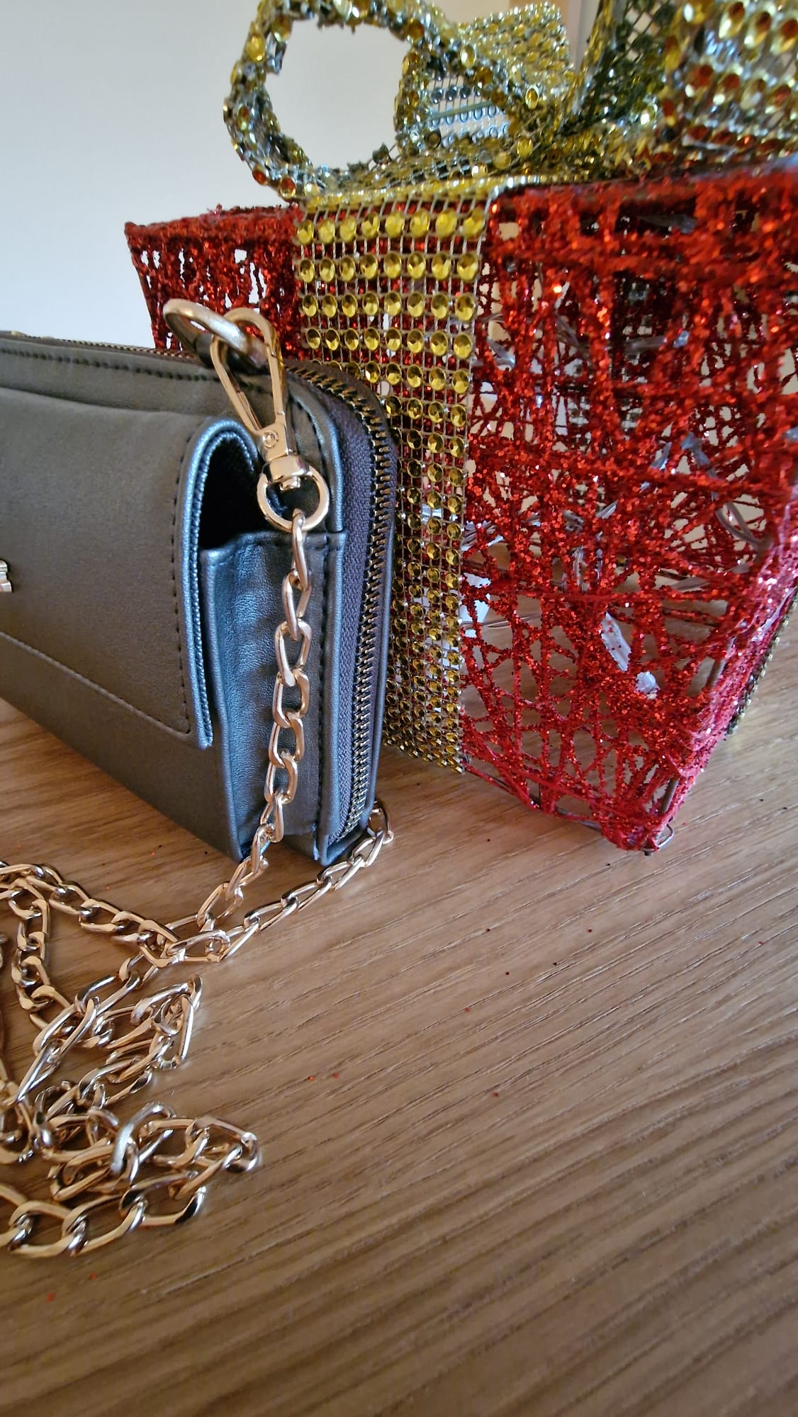 Armine mobiltelefonväskor grått