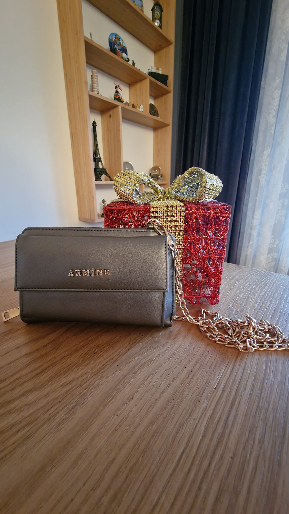 Armine mobiltelefonväskor grått