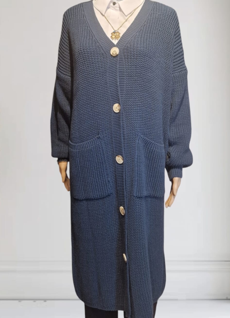 Armine kofta med knäppning.