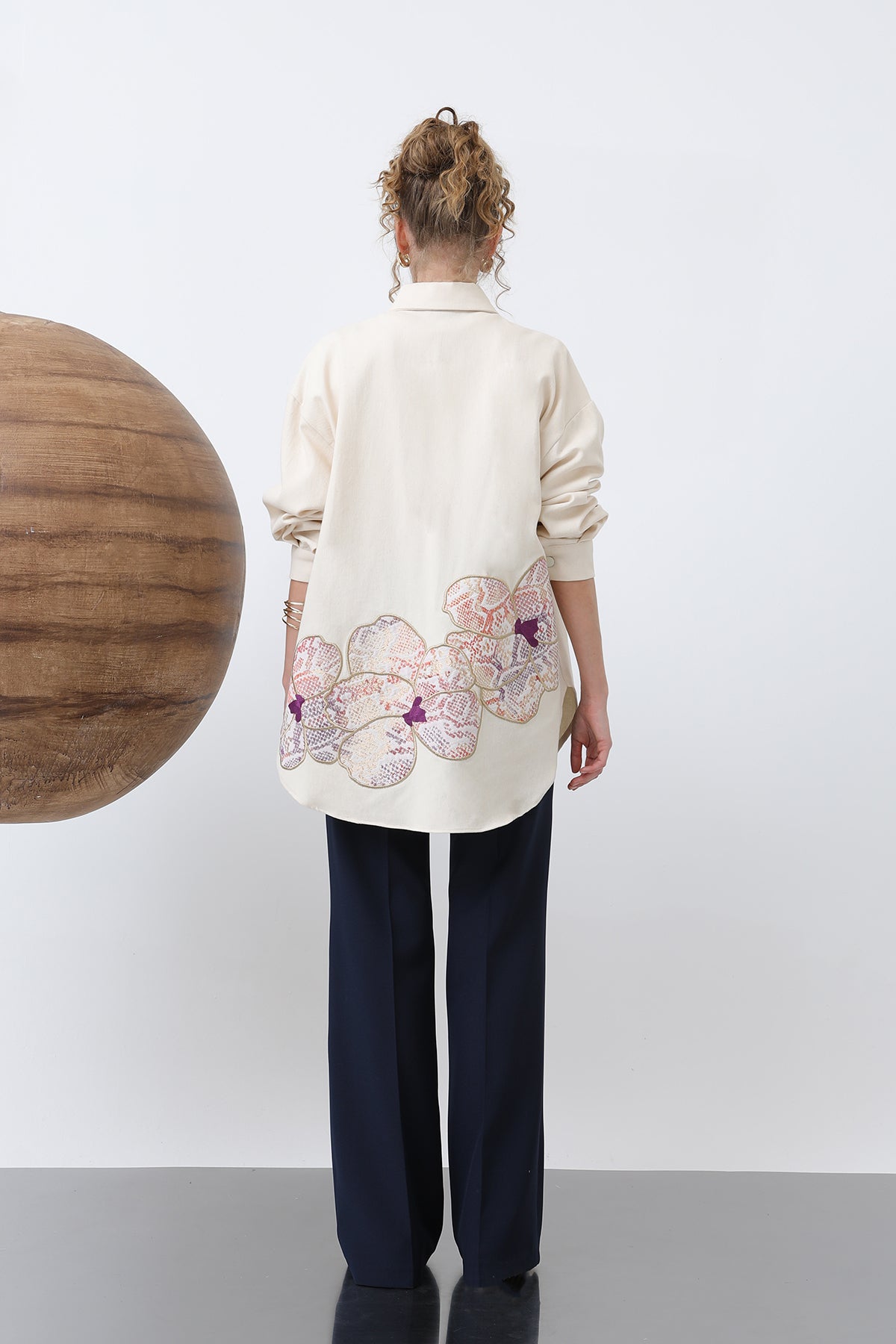 Puane broderad skjorta