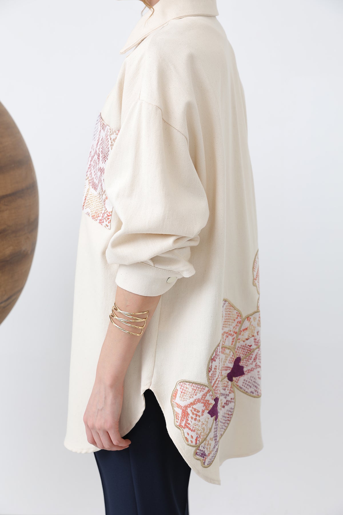 Puane broderad skjorta