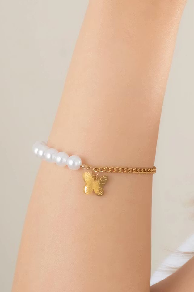 Fjärilsdetaljerad pärlarmband