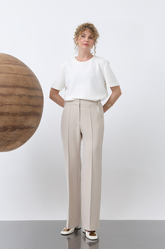 Beige ribbstickade byxor för kvinnor