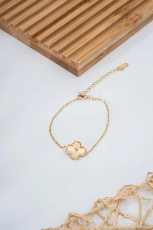 Minimalt blommönstrat stålarmband