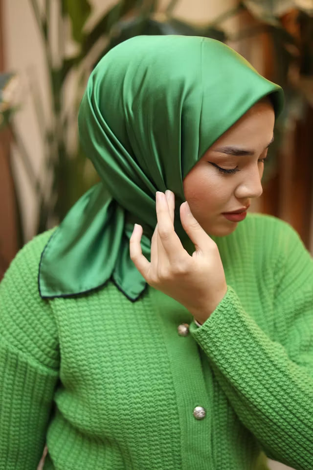 Silk Home Enfärgad Micro Satin Scarf 28013-14