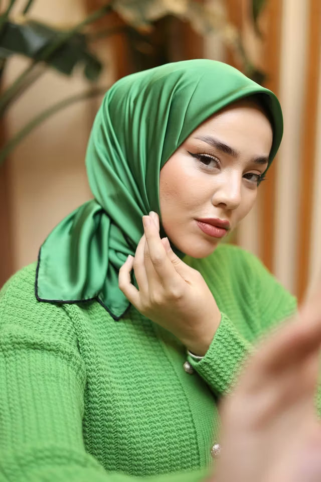 Silk Home Enfärgad Micro Satin Scarf 28013-14