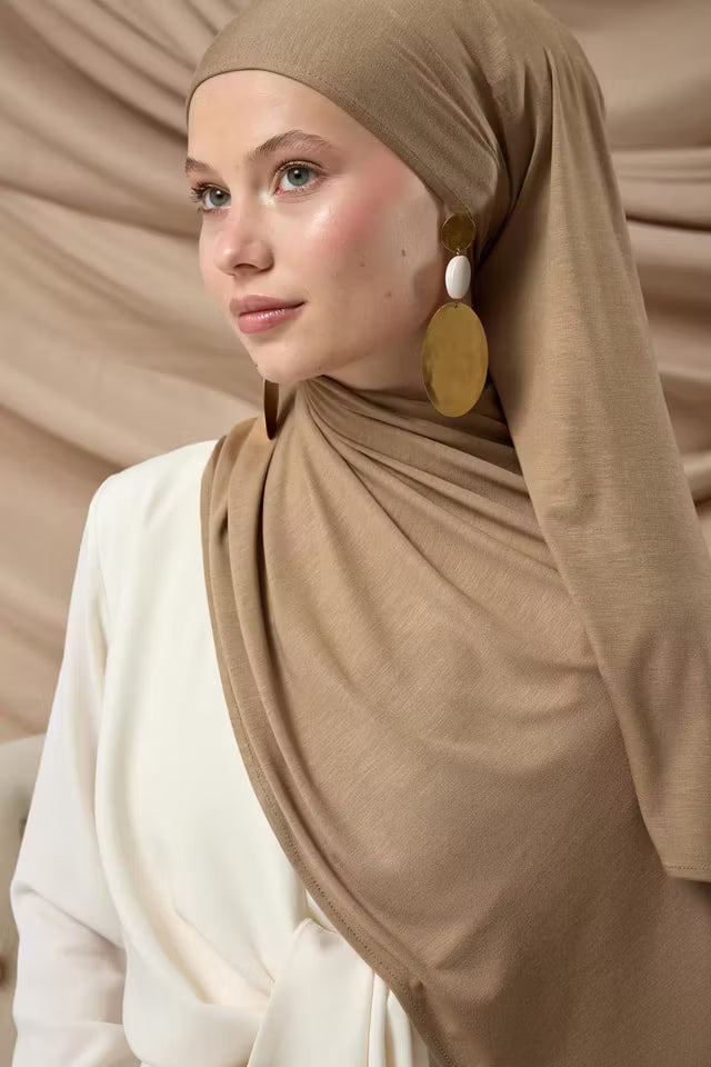 Premium kammad bomullssjal 65002-60 Mjölkkaffe