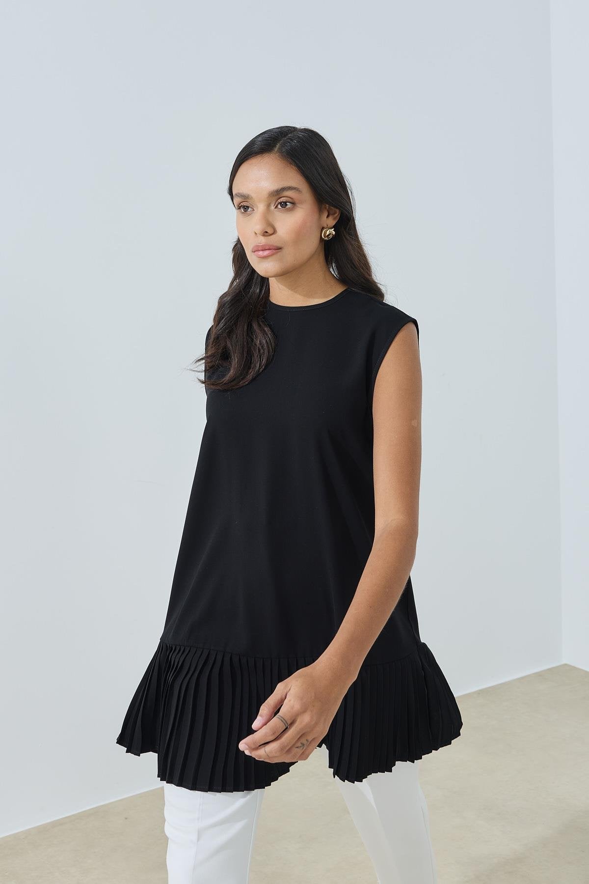 Plisserad svart t-shirt