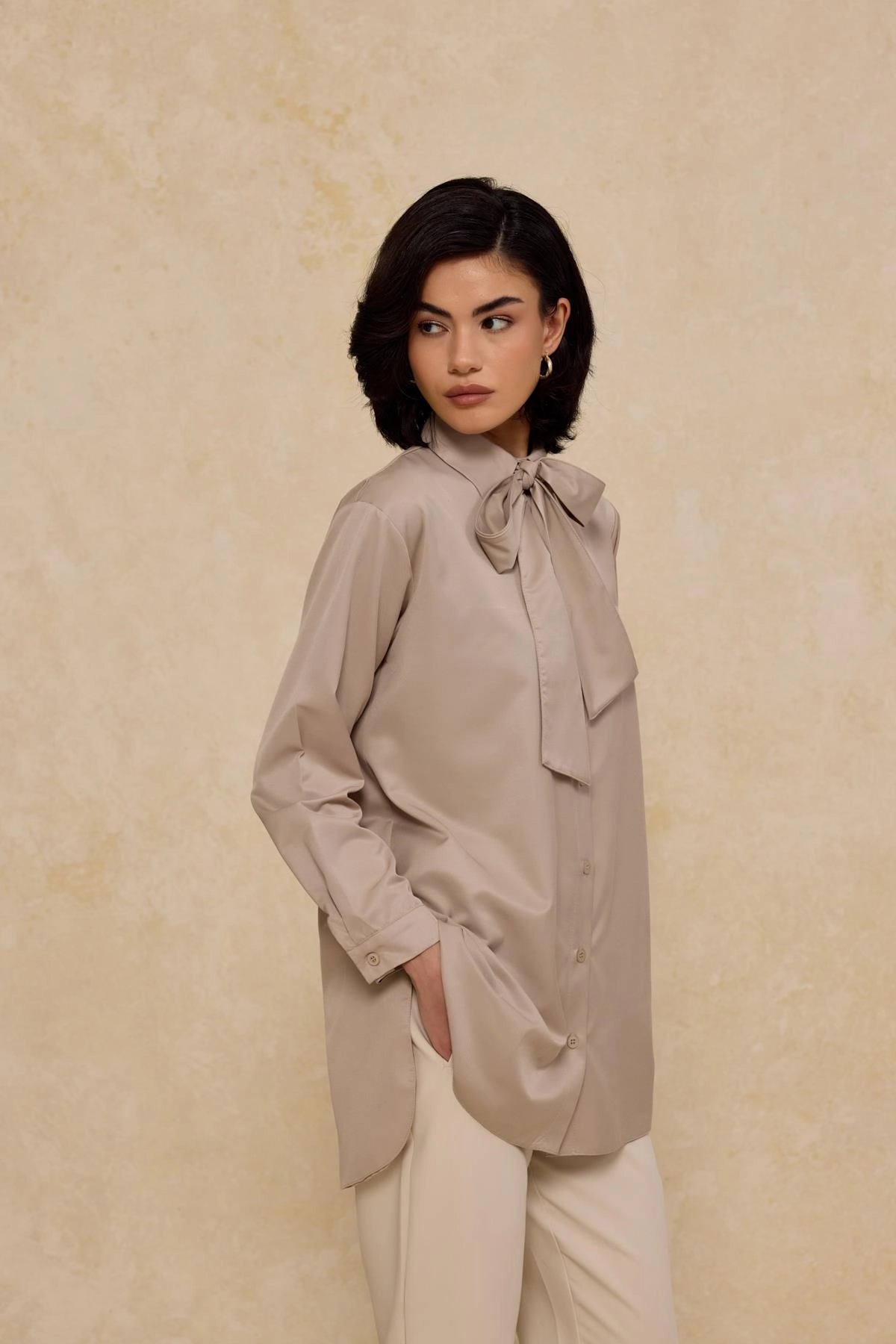 Bomullssatinskjorta Beige