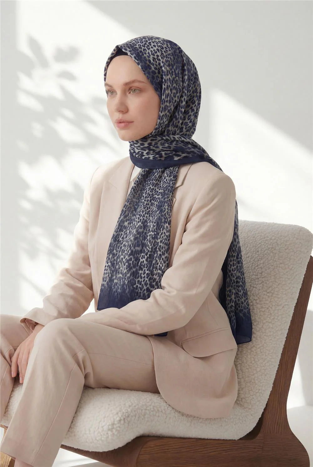 Leopar Desen Pamuklu Lacivert 90X200 Soft Şal