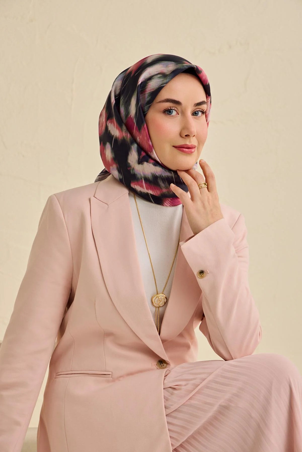 Twill İpek Eşarp Soyut Çiçek Desen Siyah 90x90